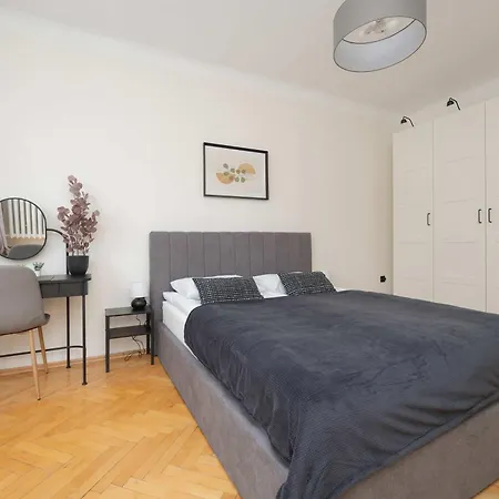 Apartament Bright With Balcony In Wola By Renters *